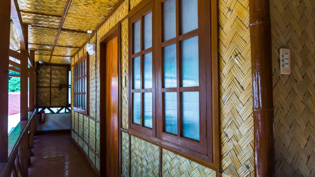 Ced Pension El Nido Esterno foto